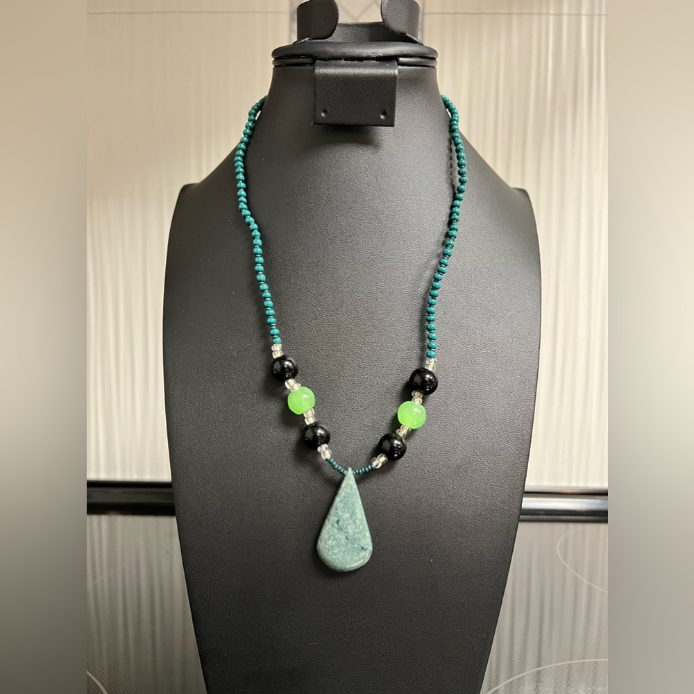 Natural Stone and Seed Beaded Necklace vintage